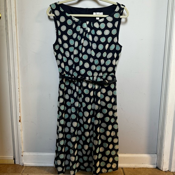 Dressbarn women’s sz 10 chiffon sleeveless navy turquoise belted polka dot dress - Picture 1 of 4